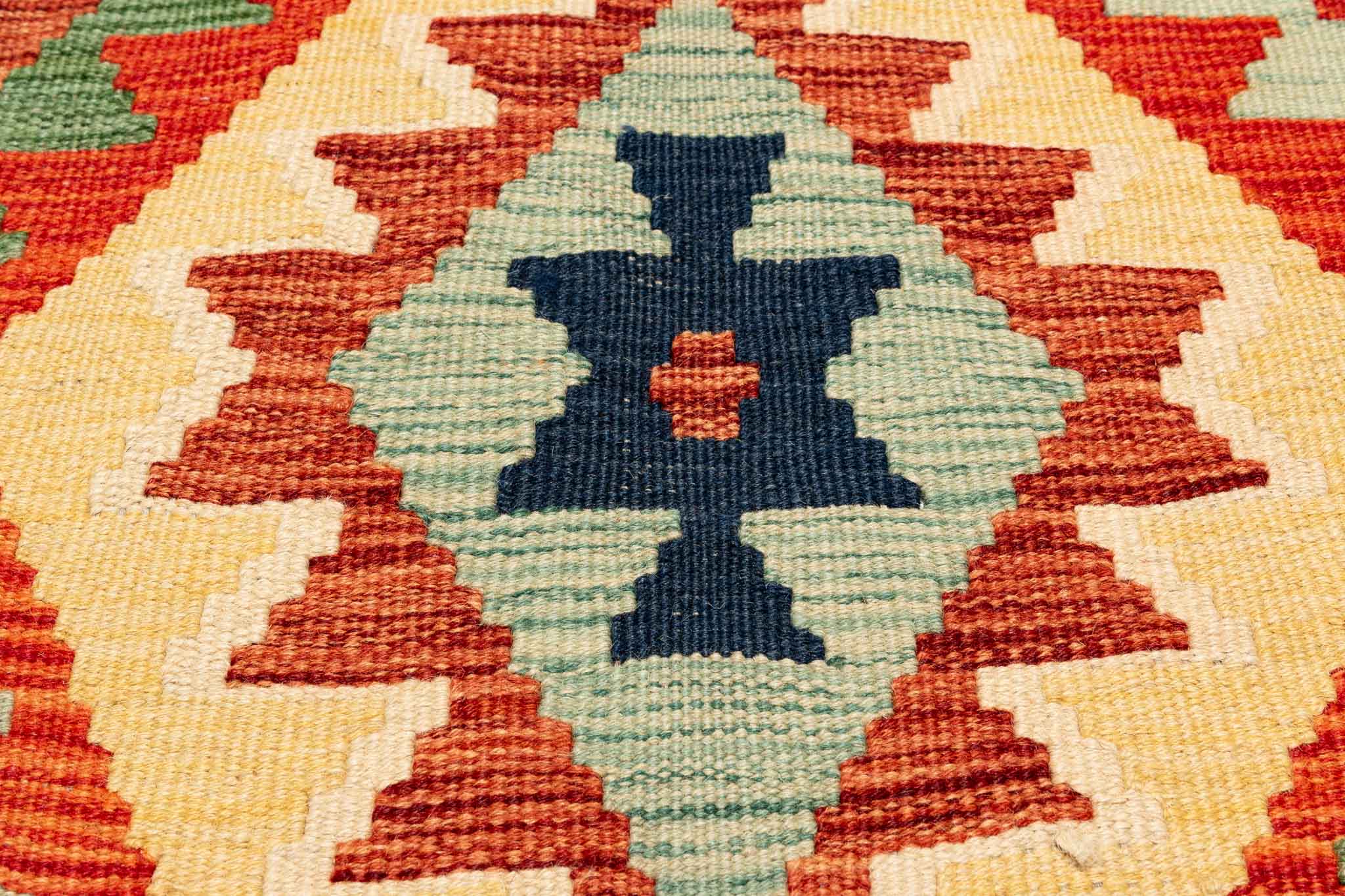 Afghanischer Kelim – 191 × 143 cm – handgewebt aus Schurwolle
