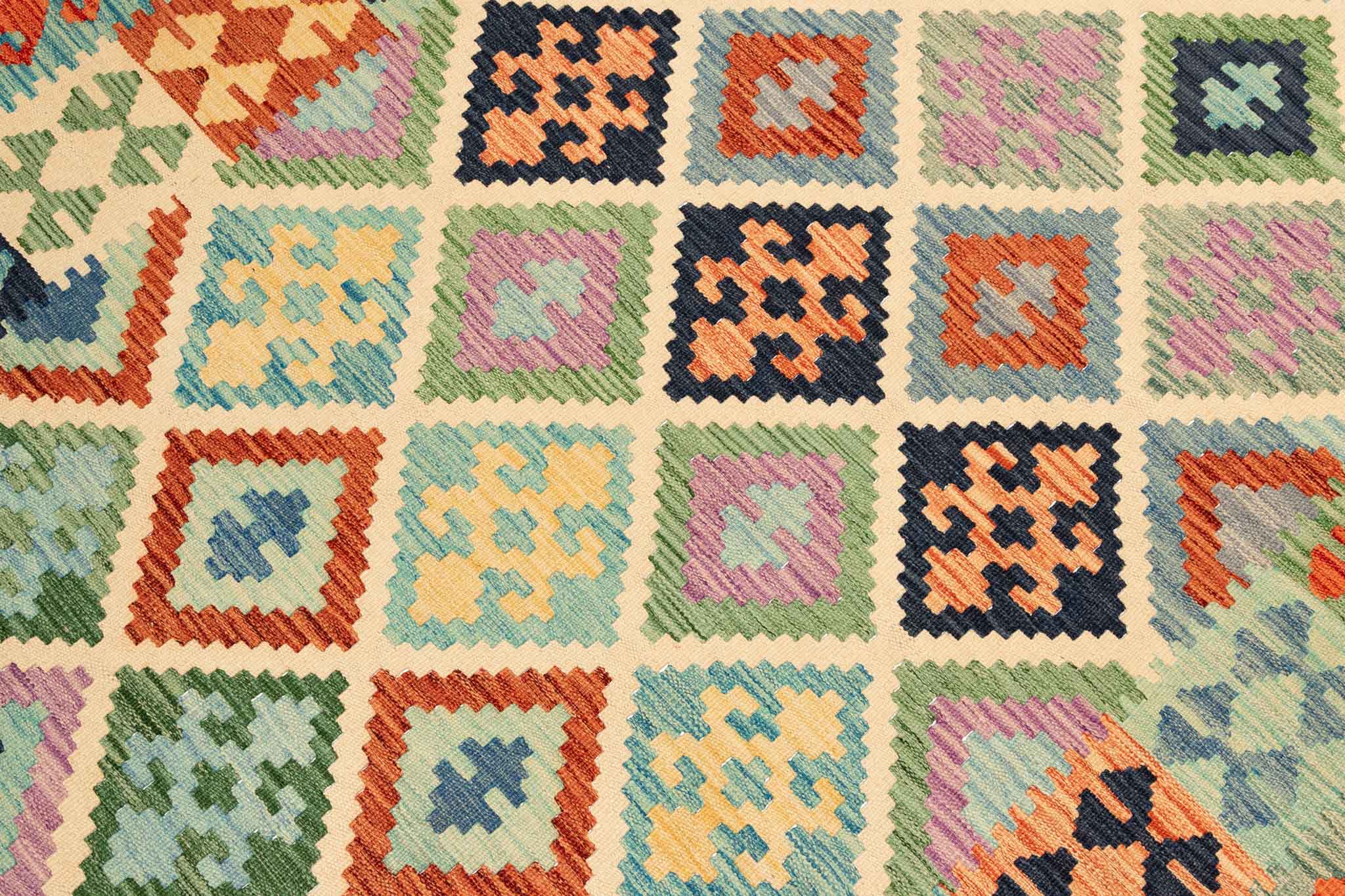 Handgewebter Kelim-Teppich aus Schurwolle, 146 × 200 cm