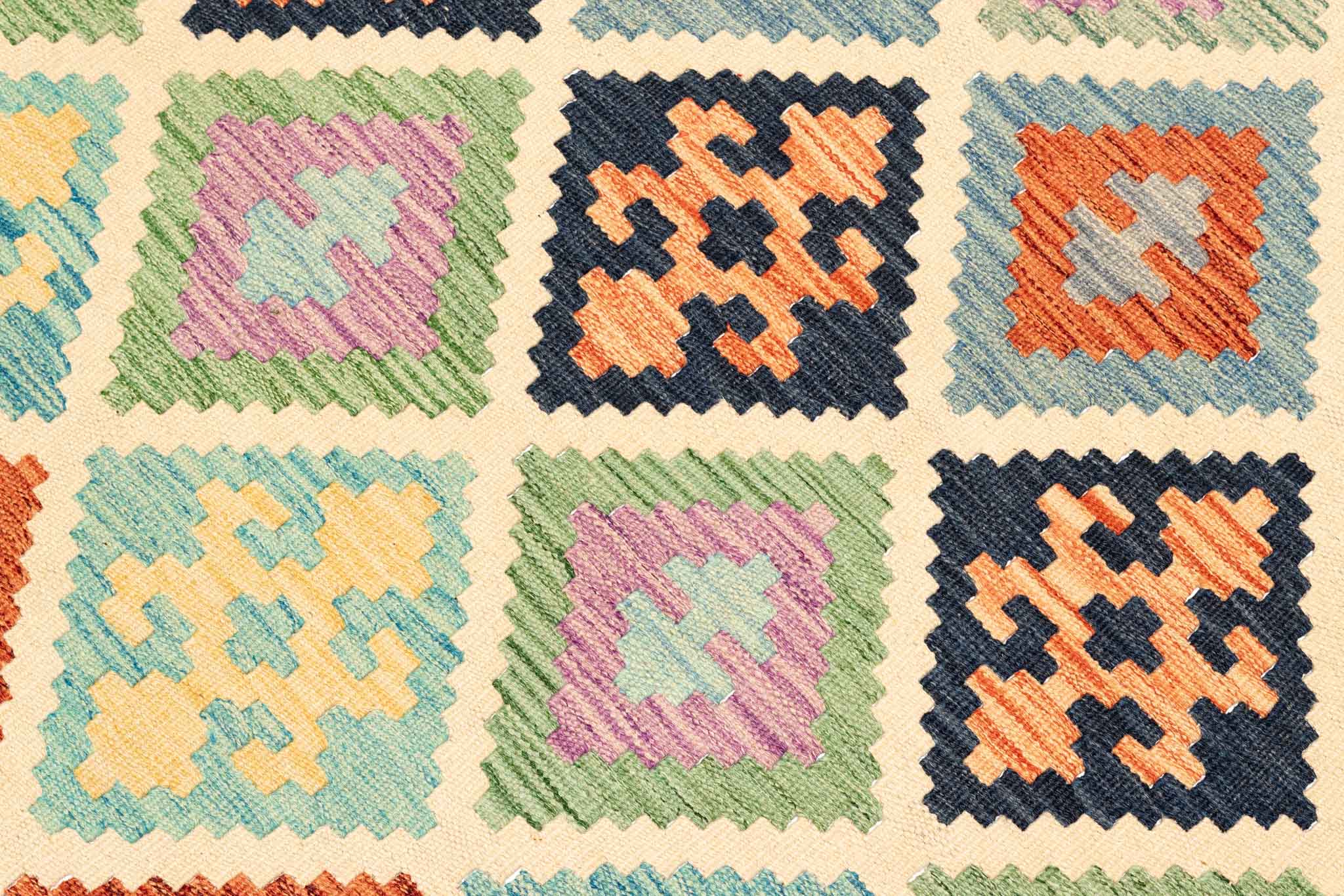 Handgewebter Kelim-Teppich aus Schurwolle, 146 × 200 cm