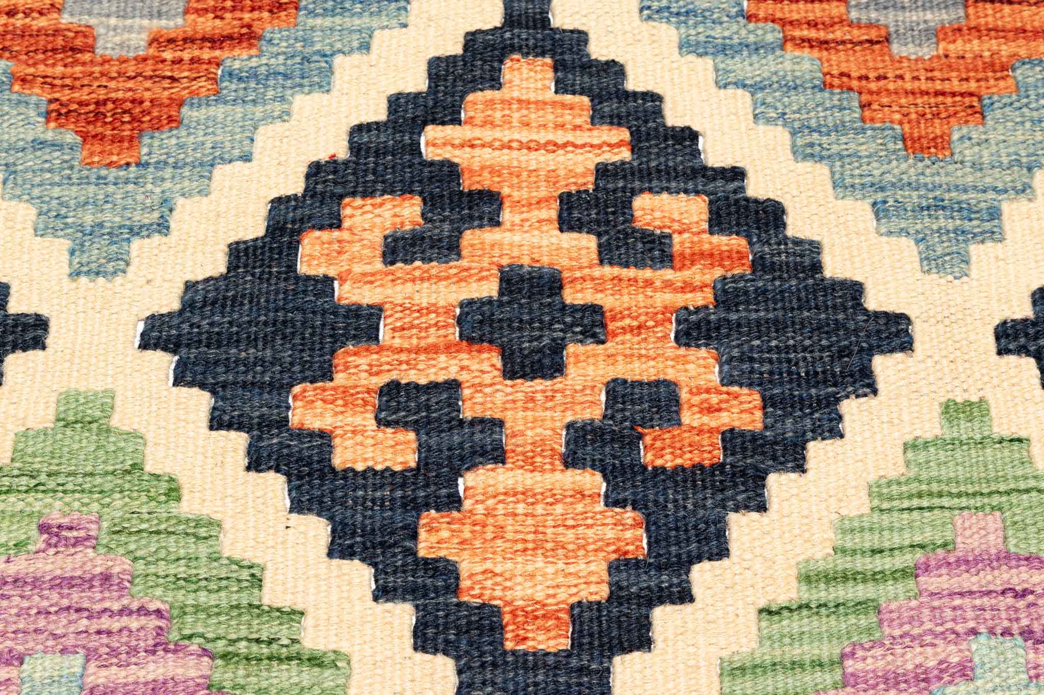 Handgewebter Kelim-Teppich aus Schurwolle, 146 × 200 cm