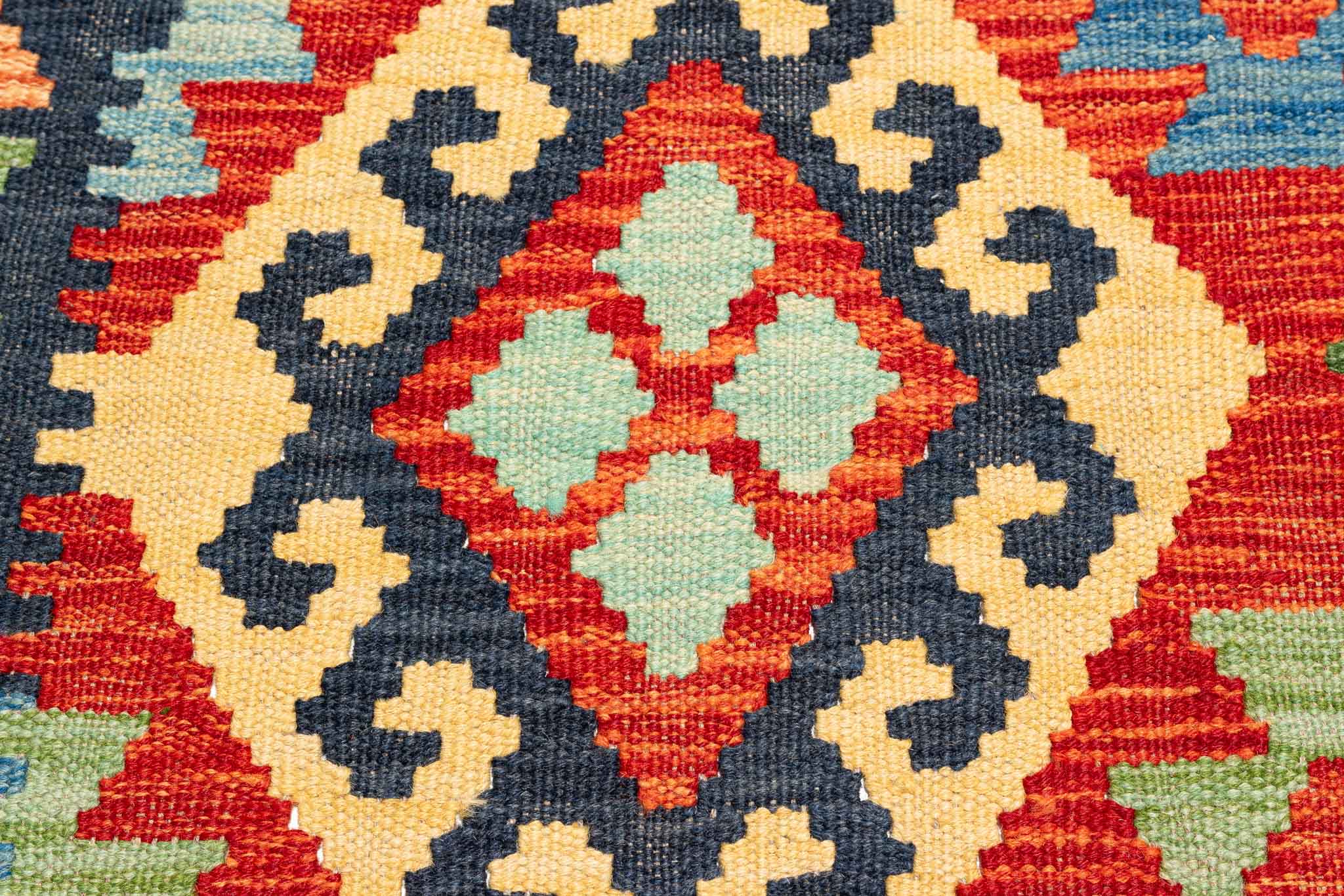 Afghanischer Kelim – 195 × 150 cm – handgewebt aus Schurwolle